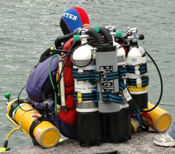 Pelagian integrated with twinset for sub 100m dives